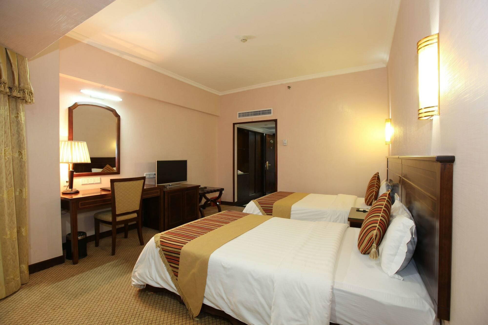Oriental Silk Hotel Guangzhou Dış mekan fotoğraf